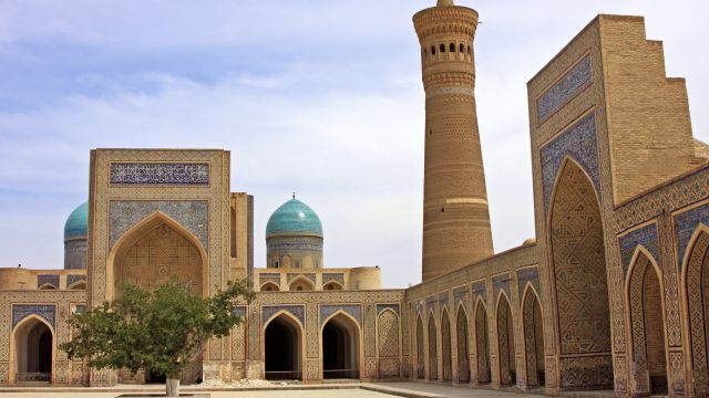 Buchara - der Kaljian Komplex mit Minarett und Moschee