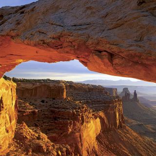 Der berühmte Mesa Arch im Canyonlands NP