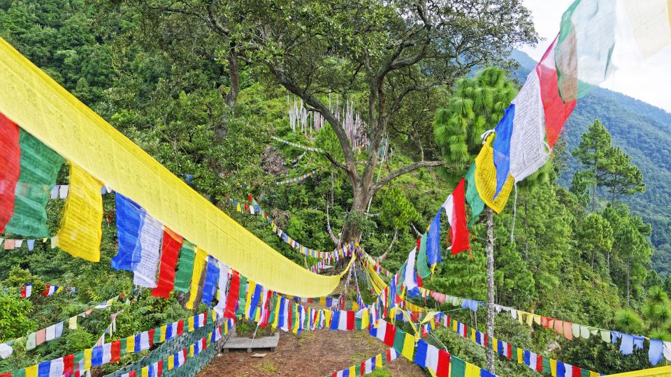 Gebetsfahnen im Tal des Kulong Chhu