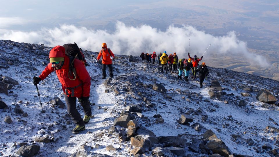 Aufstieg zum Gipfel am Ararat