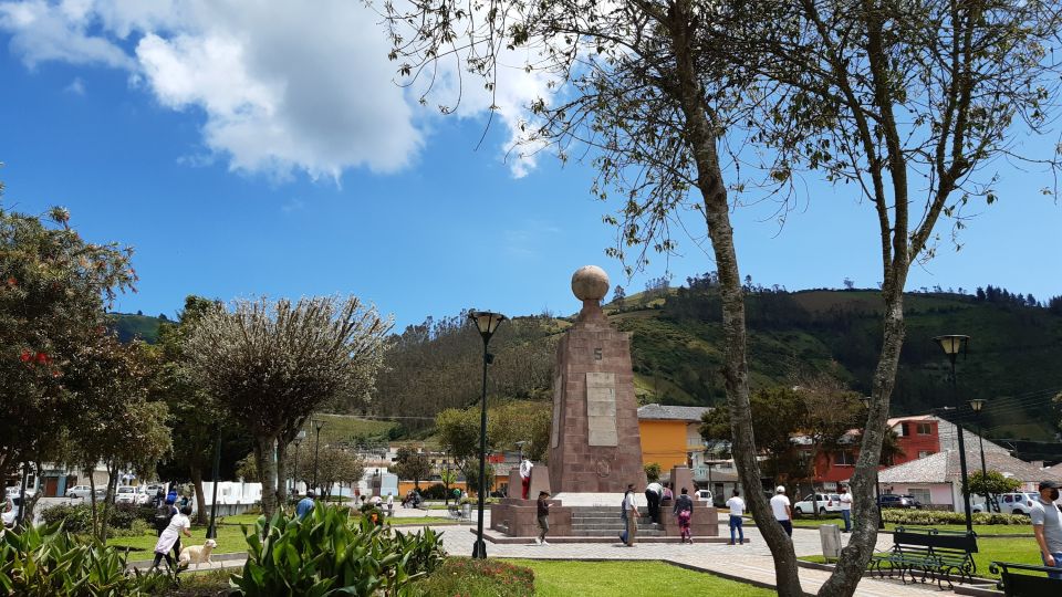 Äquatordenkmal in der Nähe von Quito