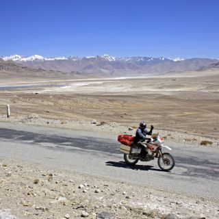 Biker auf dem Pamir Highway
