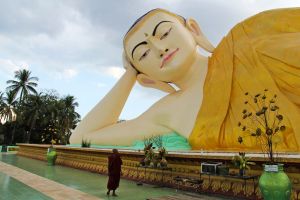 Großer liegende Buddha