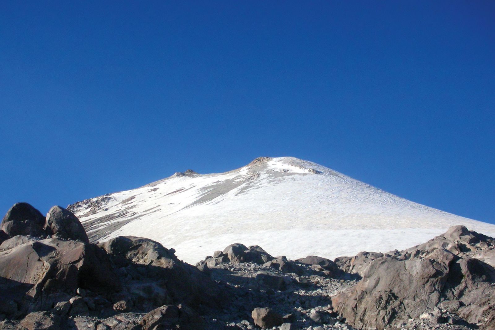 Die höchsten Gipfel Mexikos erheben sich bis auf über 5000m.