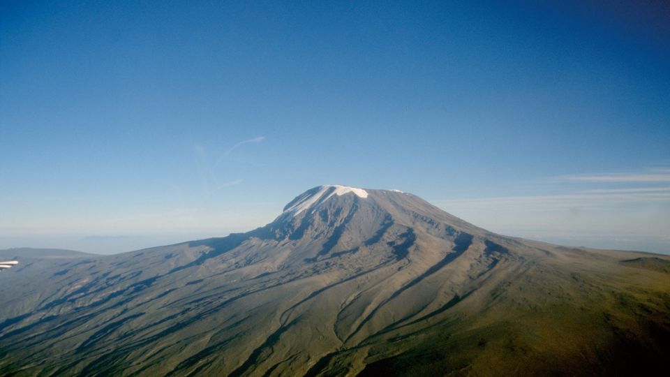 Kilimanjaro - der höchste Berg Afrikas aus der Vogelperspektive