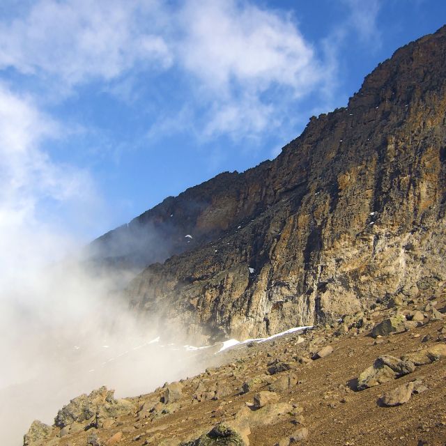 Der macht Eindruck - zackig-schroffer Gipfel des Mawenzi (5148 m)