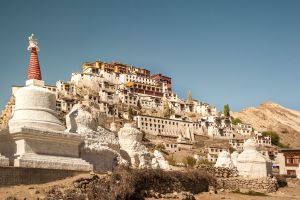 Das Kloster Thiksey befindet sich in Ladakh im Indus-Tal unweit von Leh