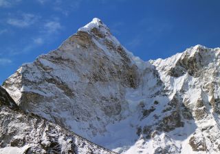 Blick von Chhukhung auf Ama Dablam (6812 m)