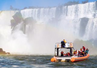 Zodiak-Bootstour ganz nah an die Iguazu-Fälle