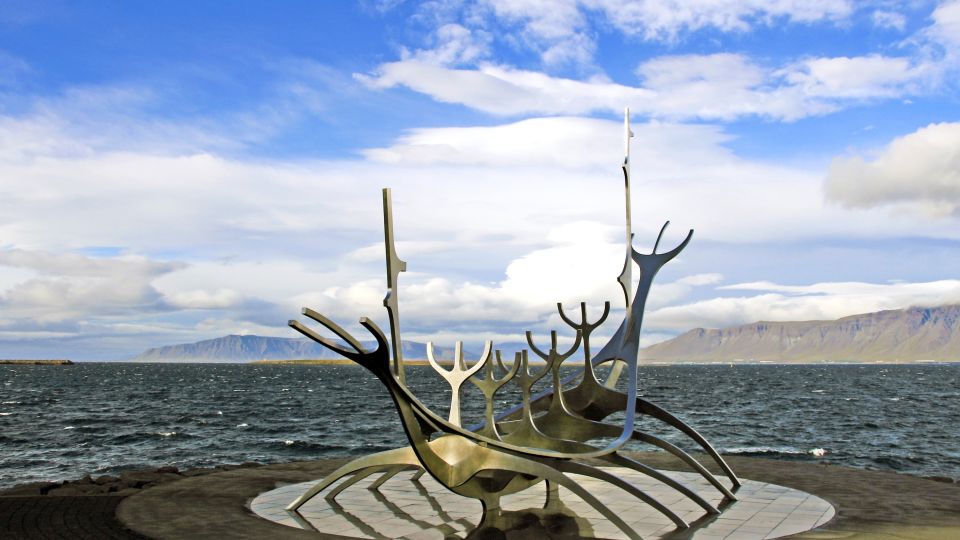 Das berühmte Wikingerschiff in Reykjavik