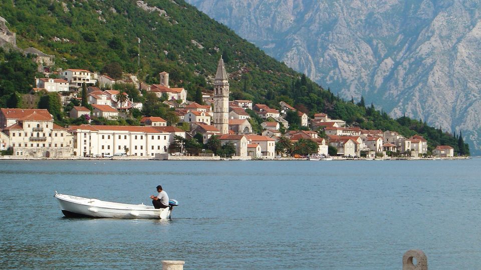 Ein typisches Küsten-Städtchen in Montenegro