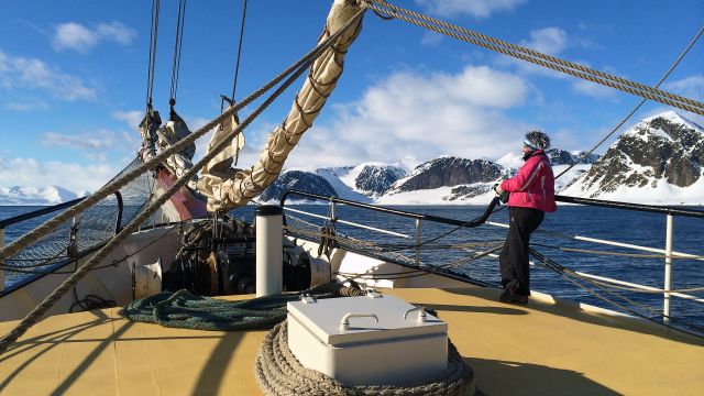 Arktis zum Genießen: Ein Morgen an Deck der Antigua