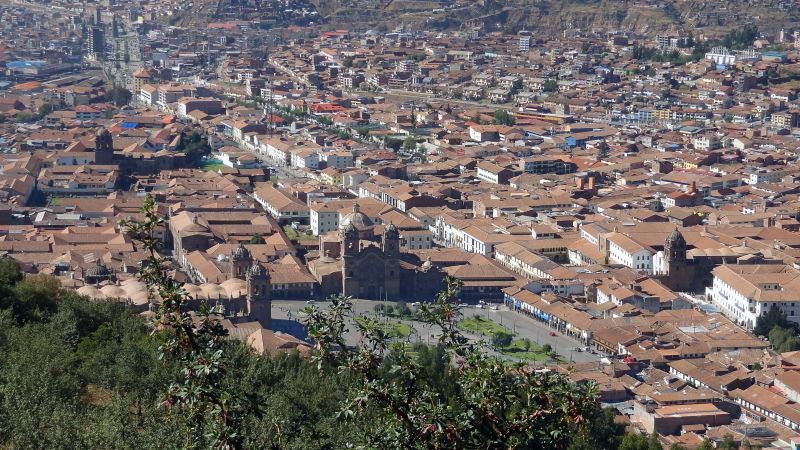 Blick von Sacsayhuaman auf Cusco © Diamir