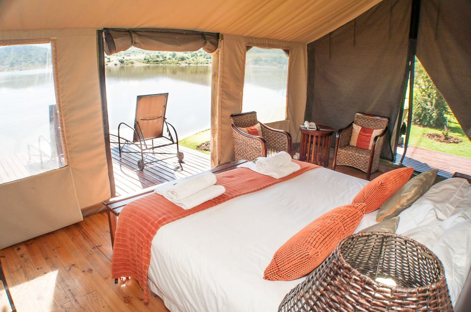 Luxuriöse Waterfront Unterkunft in der Buffelsdrift Game Lodge