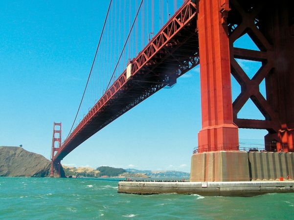 Golden Gate Bridge in San Francisco © Diamir