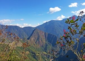 Blick vom Sonnentor auf Machu Picchu und den Huayna Picchu