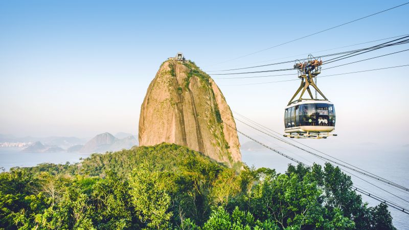 Seilbahn und Zuckerhut in Rio de Janeiro © Diamir