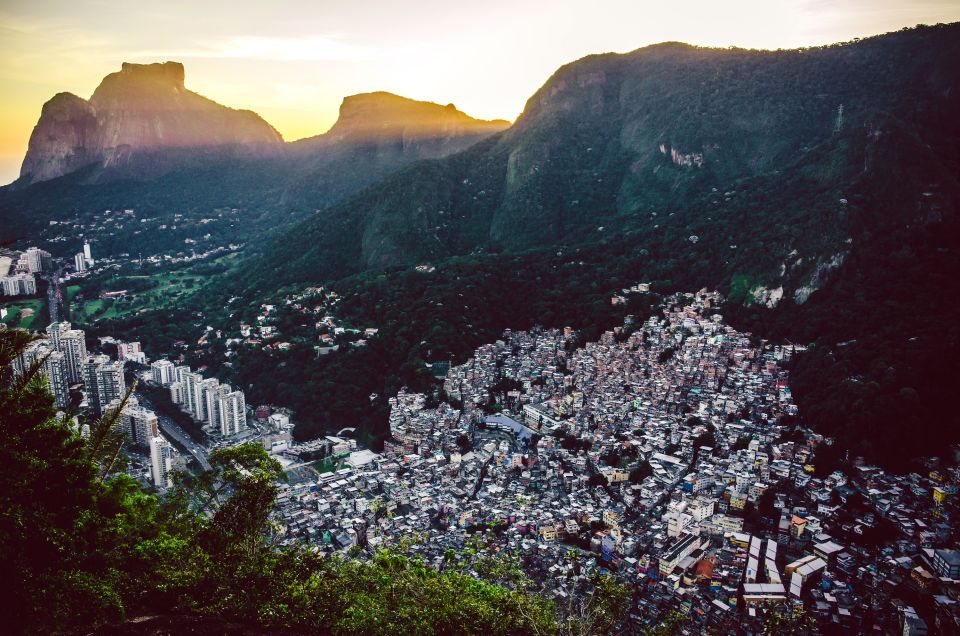 Blick auf die Favela Rocinha in Rio de Janeiro