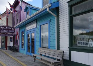 Historische Häuserfronten in Dawson City