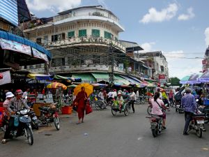 Straßenszene im Herzen Phnom Penhs