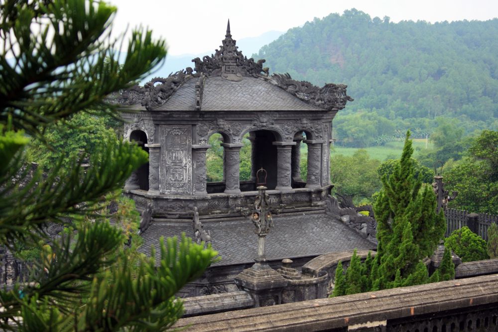 Blick über das kaiserliche Grab von Khai Dinh