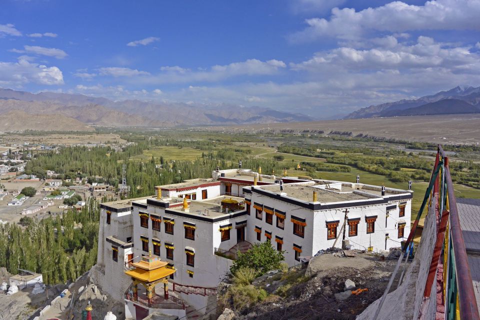 Kloster Spituk, Blick ins Industal nach Südosten