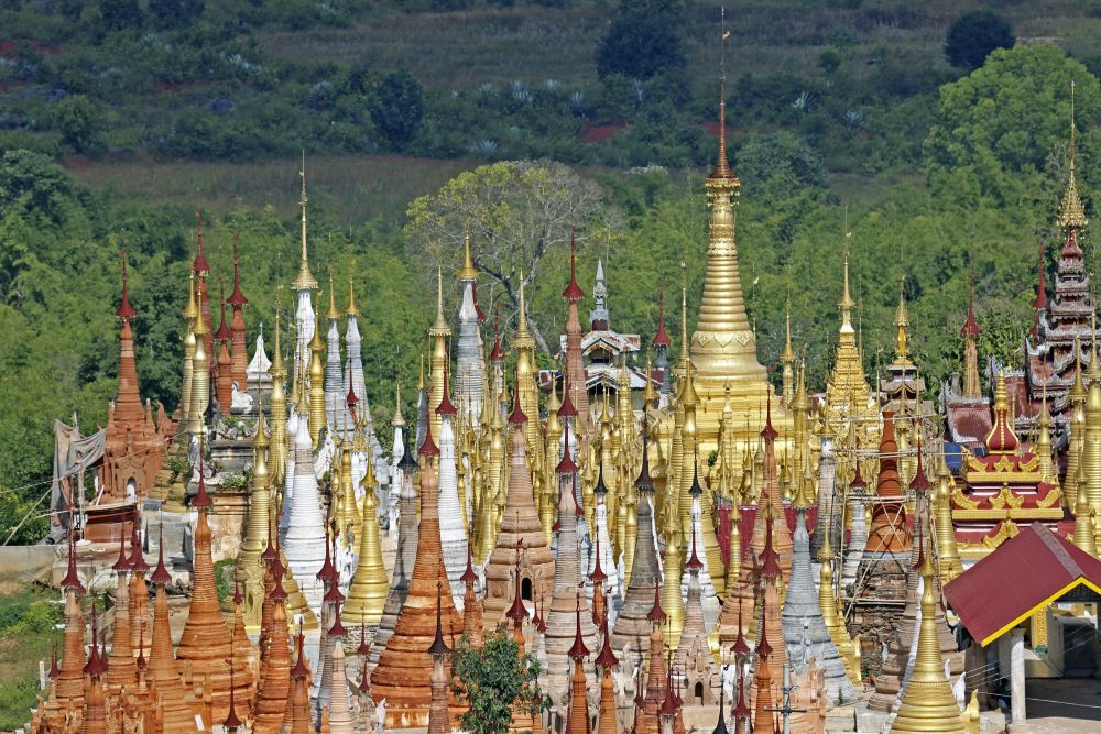 In Dein besitzt über 1000 Stupas – kleine Pagoden