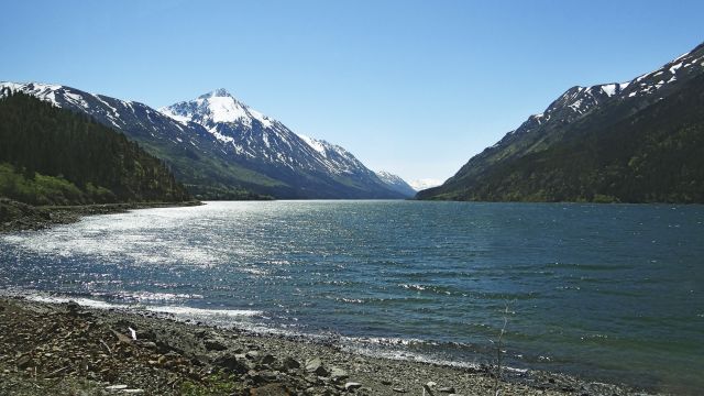Mit der White Pass &amp; Yukon Route entlang des Lake Bennett