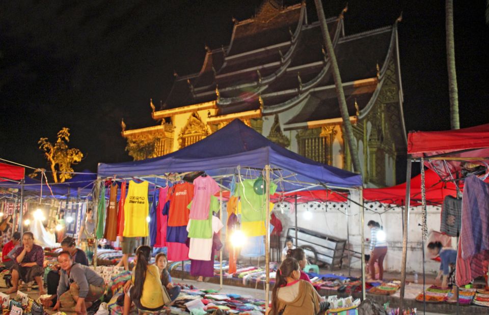 Auf dem Nachtmarkt in Luang Prabang