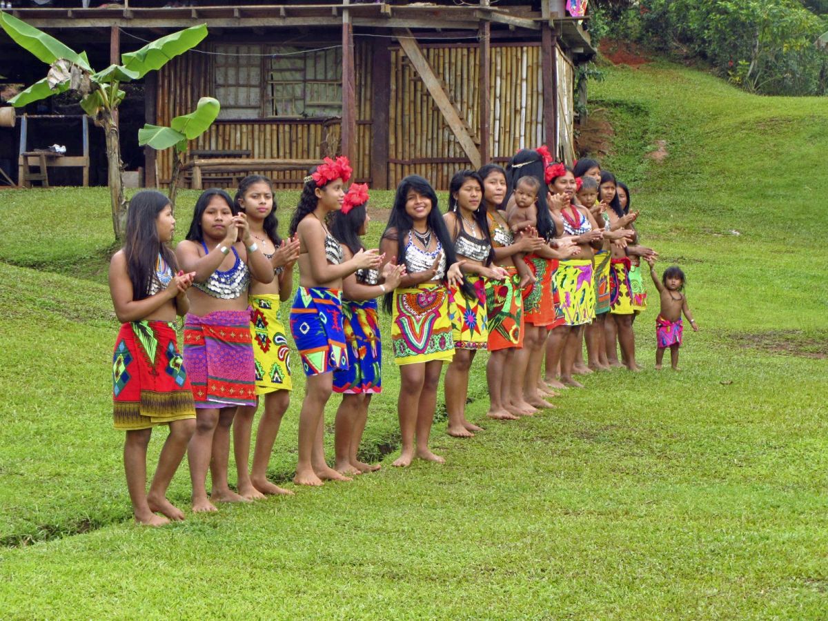 Embera-Frauen