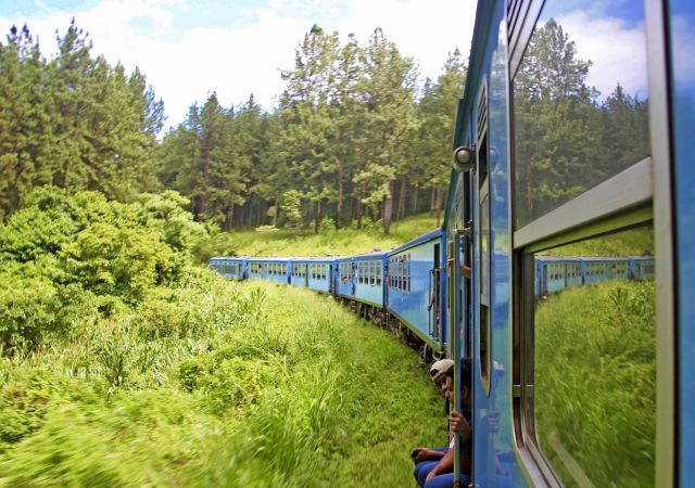 Spektakuläre Zugfahrt von Nuwara Eliya nach Bandarawela