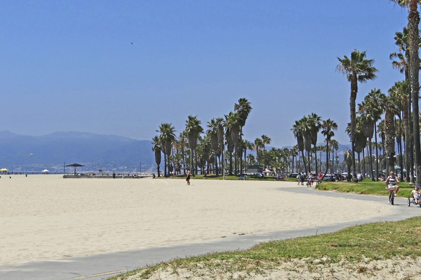 Der schöne Strandweg von Venice nach Santa Monica