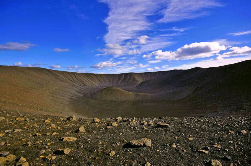 Blick in den Krater des Hverfjall-Vulkan