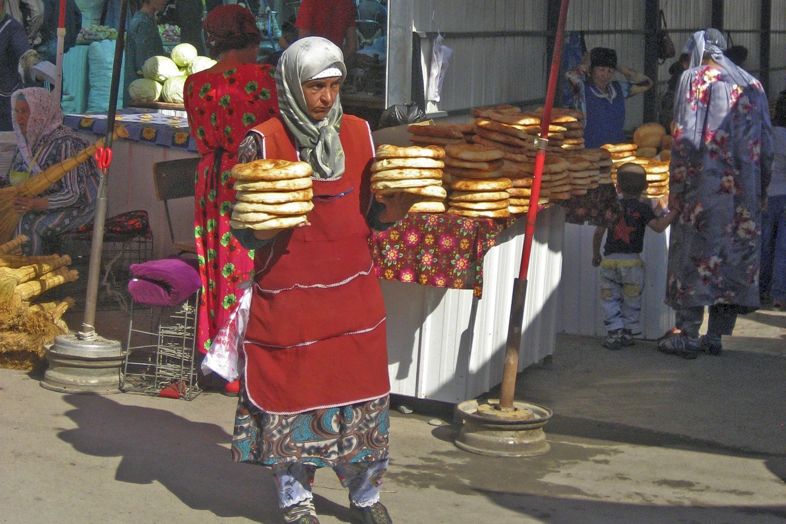 Letzter Einkauf in Pendschikent vor der Trekkingtour