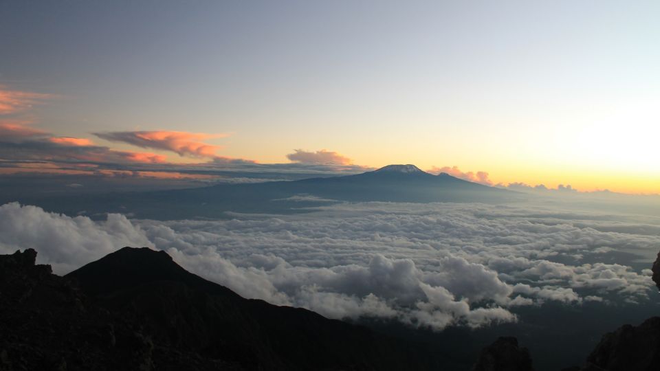 Sonnenaufgang am Kilimanjaro