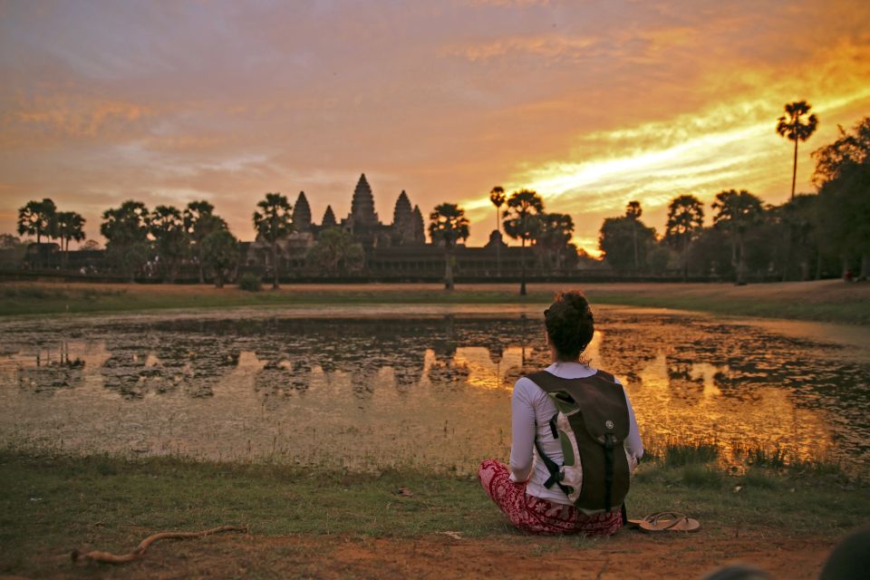 Sonnenaufgang vor dem Haupttempel von Angkor Wat