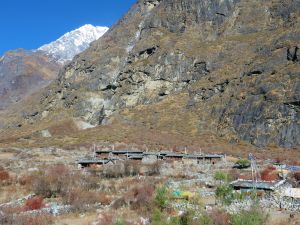 Mundu, direkt hinter dem Langtang-Dorf, ist fast unbeschadet geblieben.