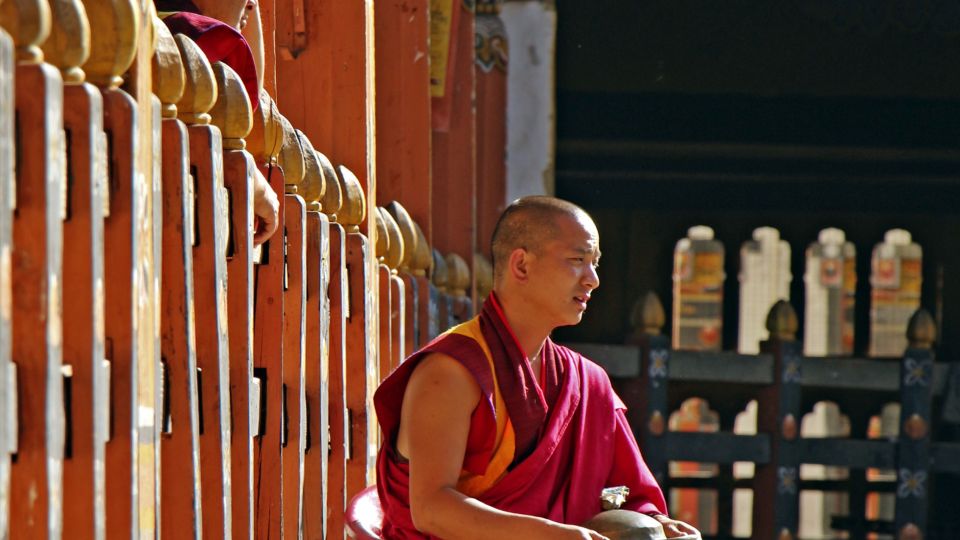 Mönch im Dzong von Trashigang