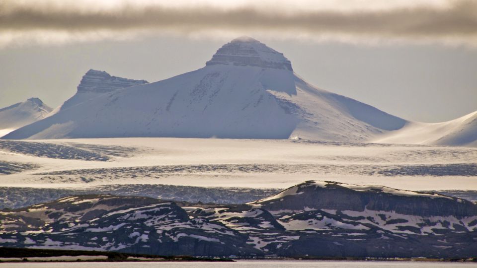 Die schroffen Berge gaben Spitzbergen seinen Namen