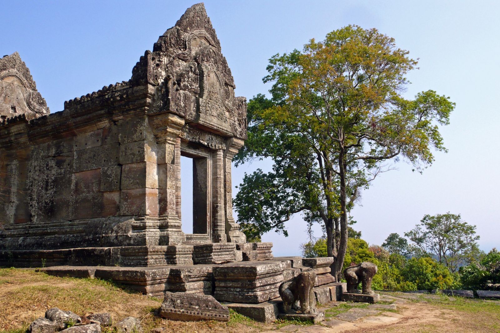 Tempel des sagenhaft gelegenen Preah Vihear an der thailändischen Grenze