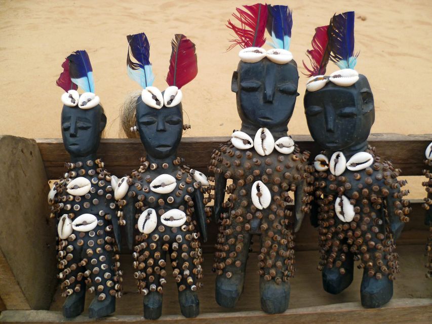 Togo, Fetischmarkt, Lome, Voodoo Puppen