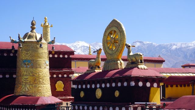 Blick vom Jokhang-Tempel in Lhasa