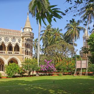 Universitätsgebäude in der Altstadt von Mumbai
