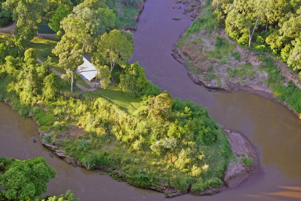 Das Governors Camp und der Mara River von oben