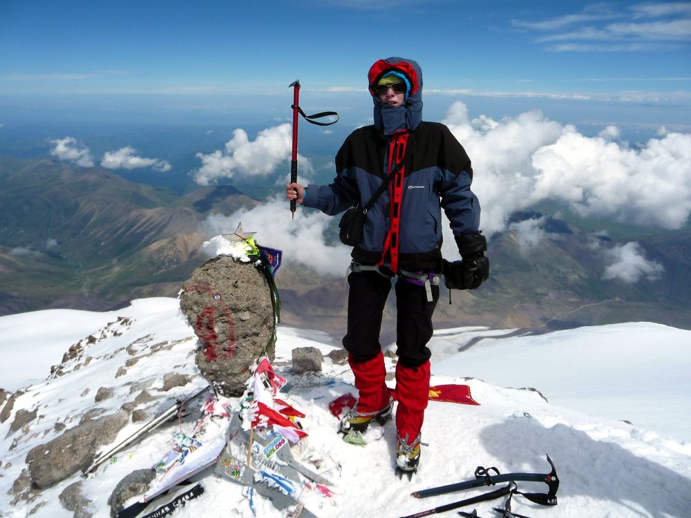Auf dem Gipfel des Elbrus (5642 m)!