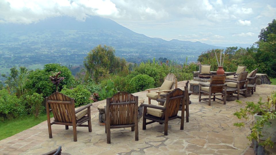 Die Terrasse mit Blick am Volcanoes-Nationalpark