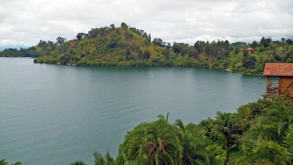 Am Ufer Kivu-Sees