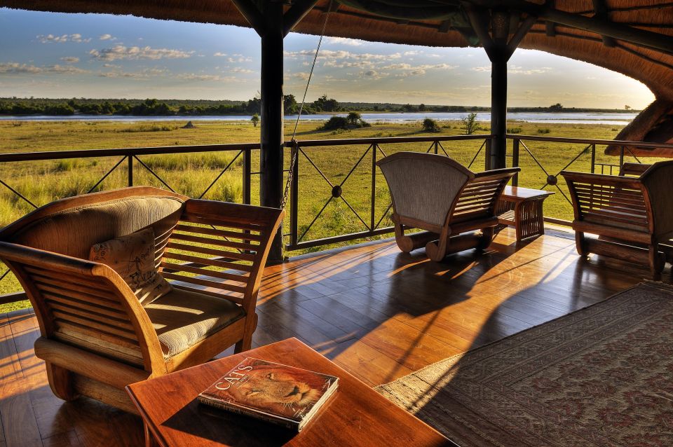 Chobe Savanna Lodge: weiter Blick aus der Lounge heraus