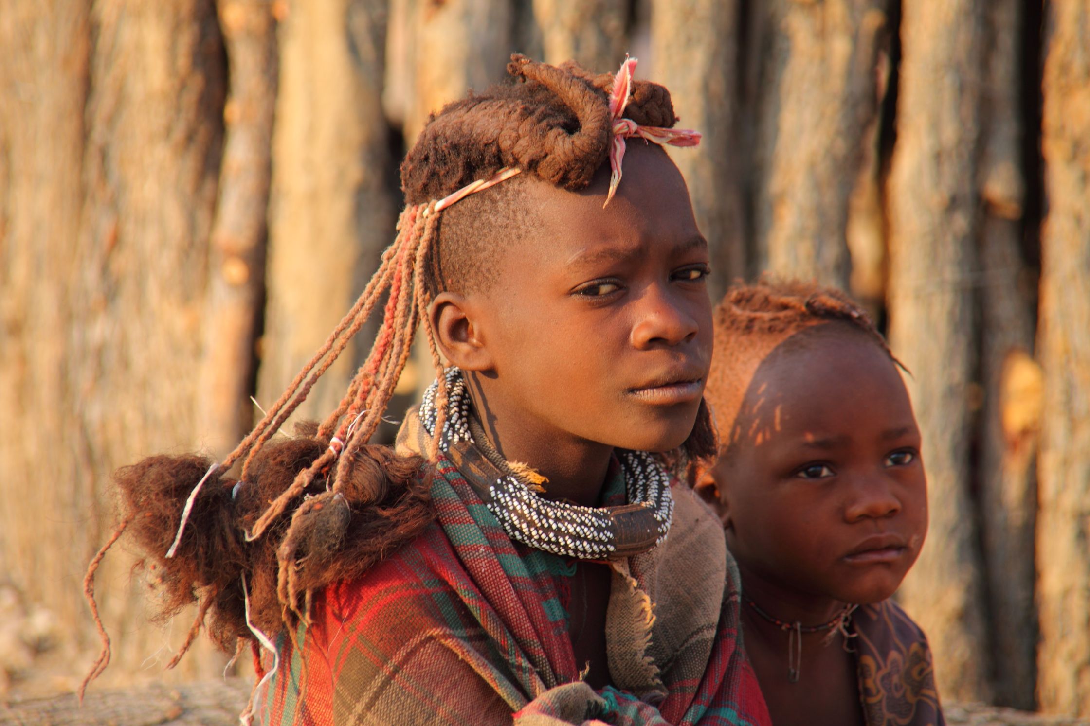 Tribe himba pro. Химба Намибия. Племя Химба. Племя Химба в Намибии. Племя Химба в Африке.