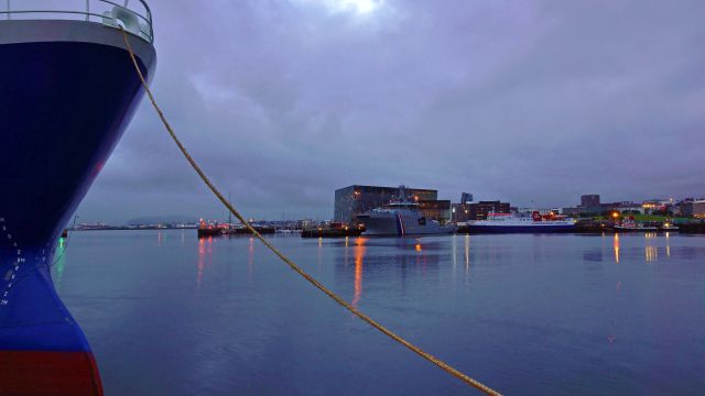 Winterlicher Hafen in Reykjavík